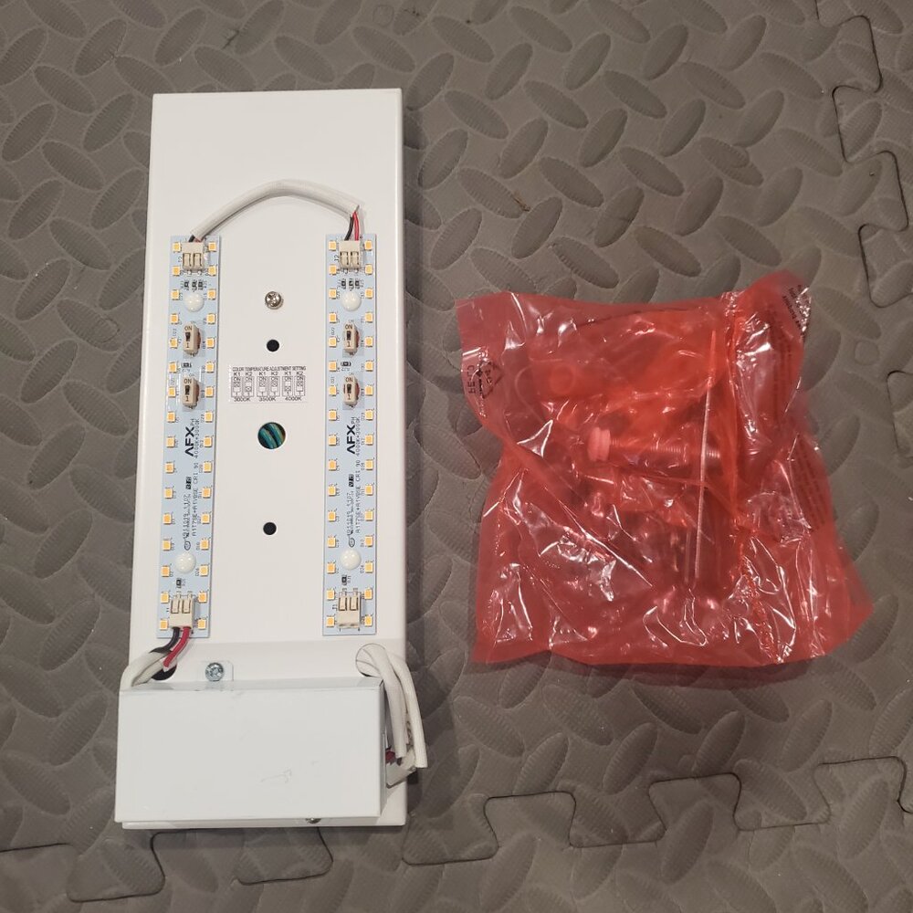 2 LED Luminaries - Picture 4 of 9